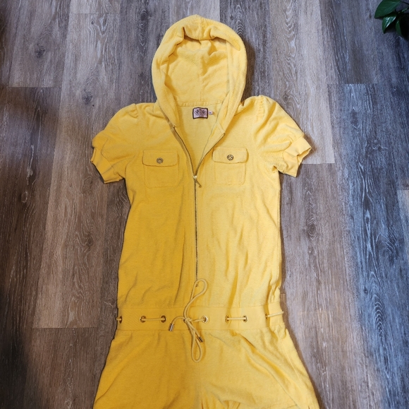 Yellow terrycloth Juicy Couture romper - Picture 11 of 13